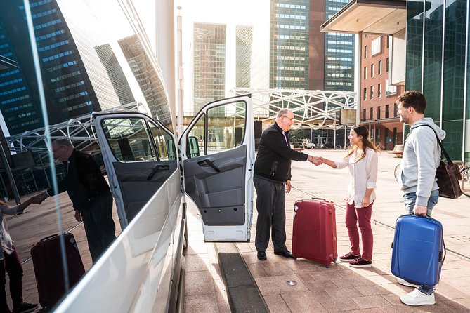 Amsterdam Schiphol Airport (AMS) Departure transfer from Amsterdam City - What the 35-minute trip really means