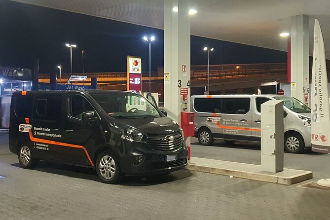 Amsterdam Schiphol Airport (AMS) to Amsterdam - Arrival Private Transfer - Comfort, safety, and group details