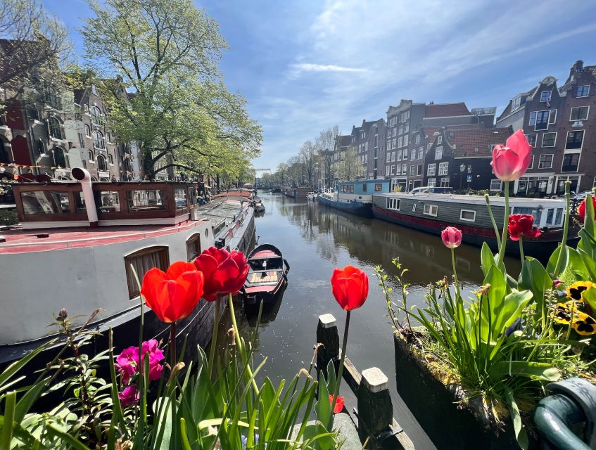 Amsterdam: Self-Guided Food Tour in De Jordaan Neighbourhood - Apple pie inside a 200-year-old brown café