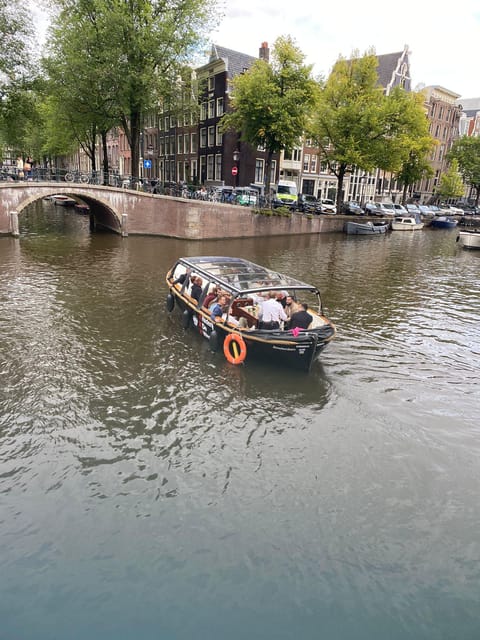 Amsterdam Small Group Canal Cruise inc Snacks/Drinks Winter - Who will get the most from this cruise