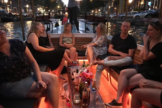 Amsterdam Small-Group Canal Cruise With Dutch Snacks and Drink - Why a small boat changes the Amsterdam canal ride