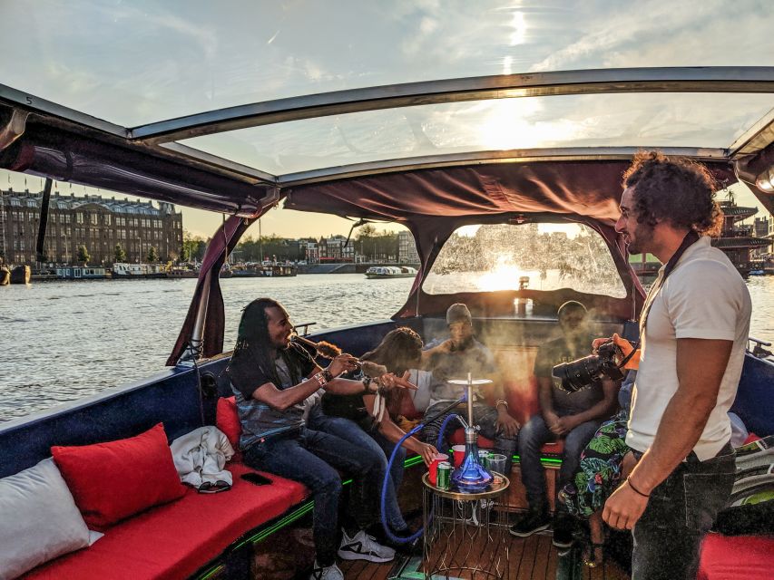 Amsterdam: Smoke and Lounge City Boat Cruise - From Central Station Into the Canal Belt