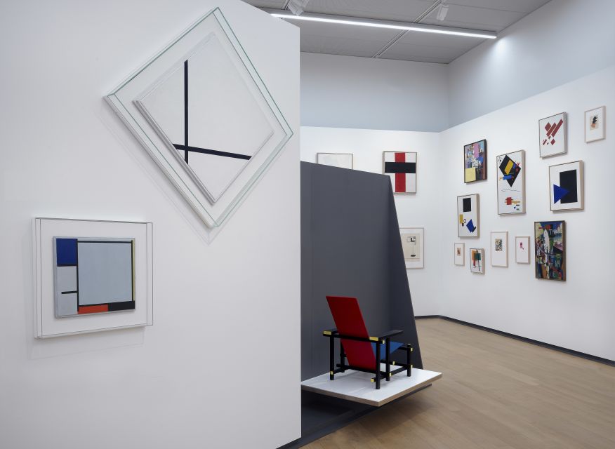 Amsterdam: Stedelijk Museum and 1-Hour Canal Cruise - Is $41 a good price?