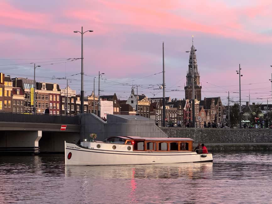 Amsterdam: The Bulldog Boat Smoke and Booze Cruise - How the guides affect the ride