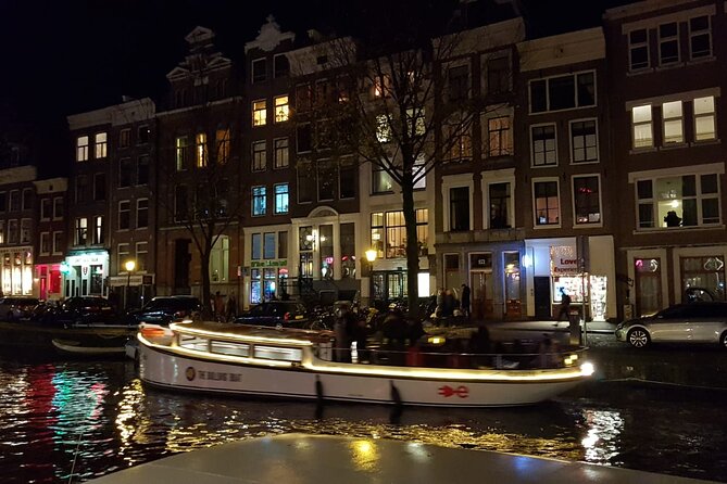 Amsterdam The Bulldog Boat Smoke Friendly Cruise + 2 drinks - Key points to know before booking