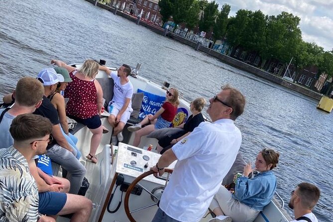 Amsterdam The Bulldog Boat Smoke Friendly Cruise + 2 drinks - Meeting The Bulldog Boat near Central Station