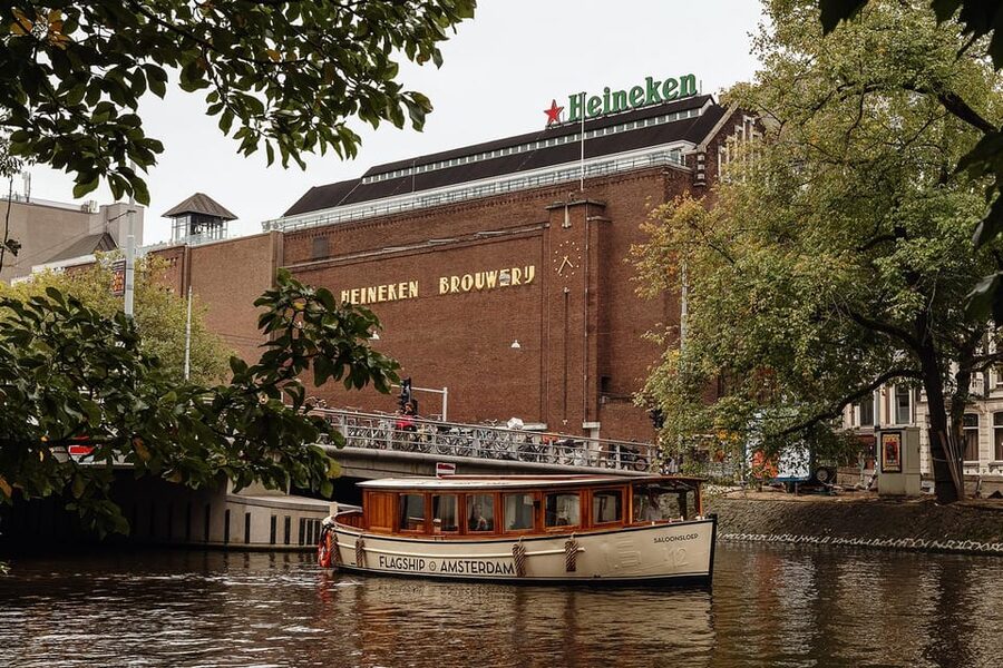 Amsterdam: The Heineken Flagship Canal Cruise - The Heineken element, one beer included