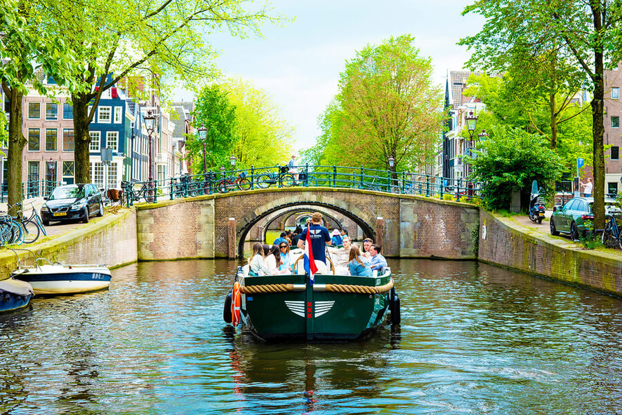 Amsterdam: The Newest Canal Cruise with Drink Option - Oude Kerk, Zeedijk, and the Red Light District
