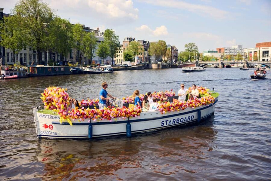Amsterdam: The Original Flower Boat with Local Guide and Bar - Prinsengracht brings the longest open-water stretch