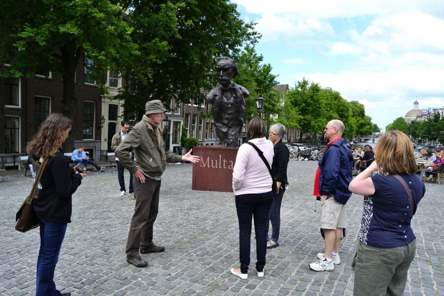 Amsterdam: The Story of History & Culture Walking Tour - A broad introduction instead of a landmark checklist