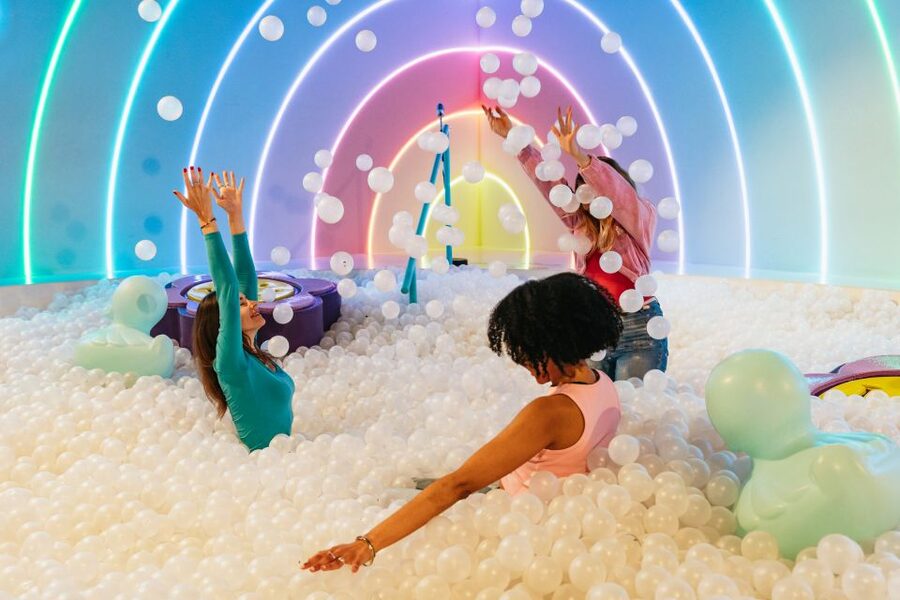 Amsterdam: The Upside Down Museum Entrance Ticket - A private jet, silent disco, and optical tricks