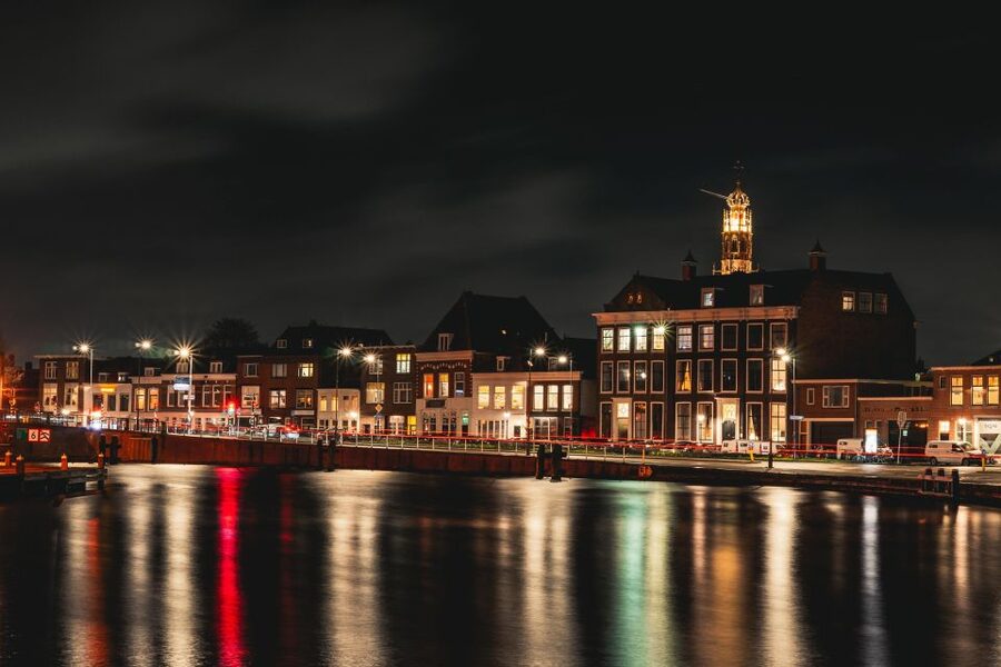 Amsterdam to Haarlem: Private Day-Trip Experience - Grote Kerk and Haarlem’s grand center