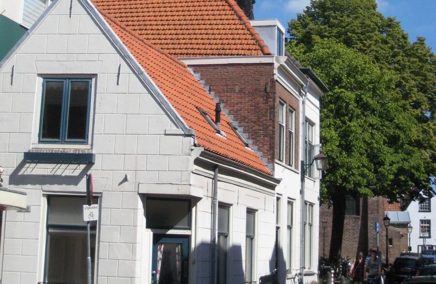 Amsterdam to Haarlem: Private Day-Trip Experience - Meeting in Amsterdam and taking the train north