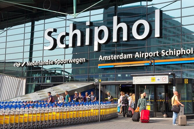 Amsterdam to Schiphol Airport Private Transfer - Driver service and personal attention