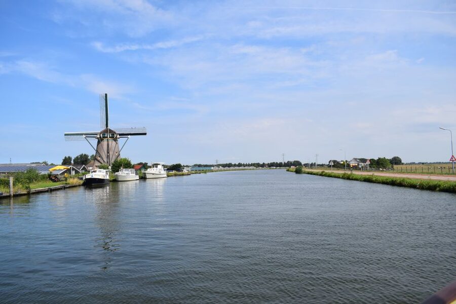 Amsterdam: Tour to Keukenhof Gardens with Windmill Cruise - How to spend your time inside Keukenhof