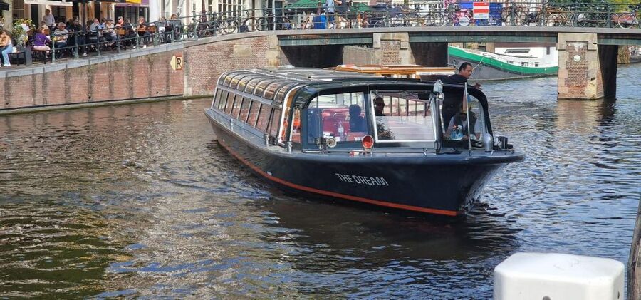 Amsterdam: Traditional Canal Cruise with Bar on Board - A warm start on the KINboat
