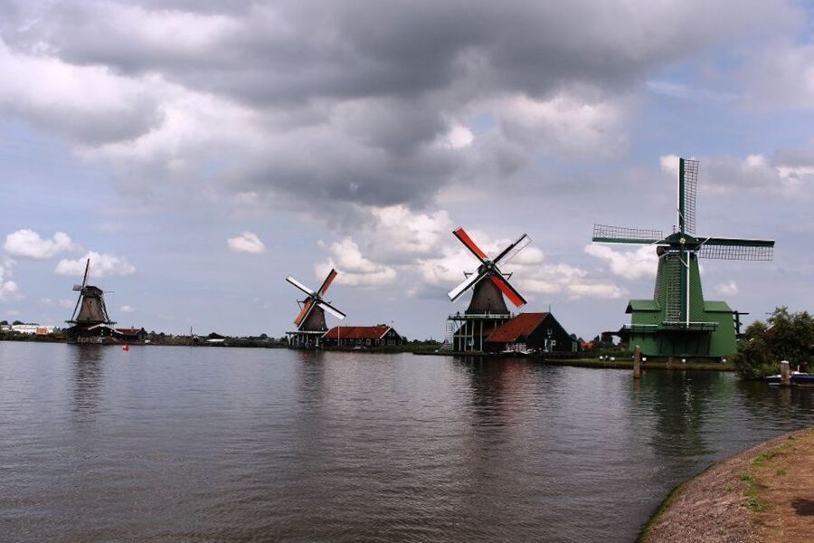 Amsterdam: Volendam, Windmill, and Cheese Farm Private Tour - Why this private half-day works well from Amsterdam