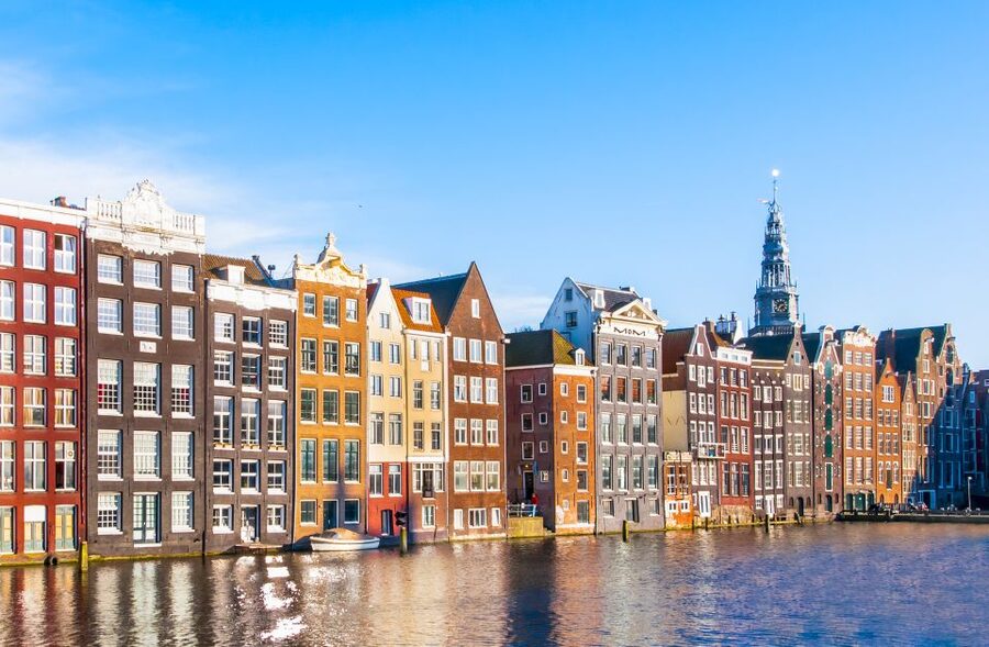 Amsterdam Walking Tour and Canal Cruise - Who will get the most from this tour