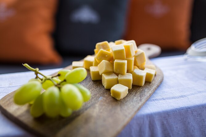 Amsterdam Walking Tour and Cruise with Drinks and Cheese Tasting - Who will get the most from this Amsterdam tour