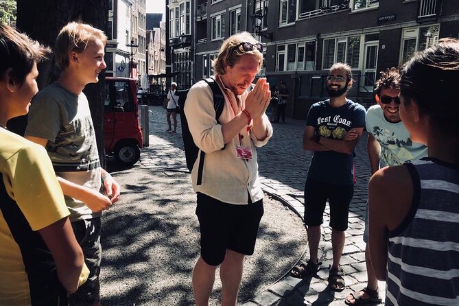 Amsterdam Walking Tour with a local comedian as guide - Grimburgwal and Amsterdam’s canal culture