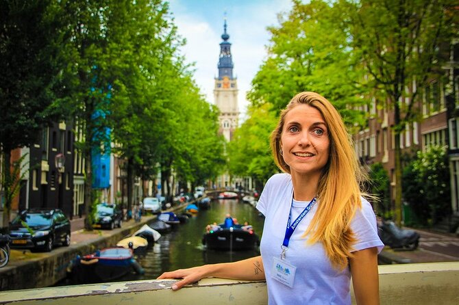 Amsterdam: Walking Tour with Dutch Pancake Lunch - Starting at Beursplein beside the bull