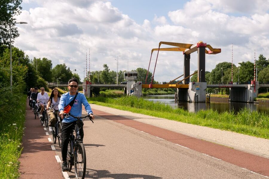 Amsterdam: Windmill, Cheese, and Countryside E-Bike Tour - Zunderdorp and the return route