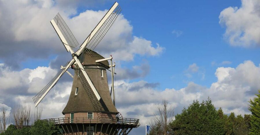 Amsterdam: Windmill Guided Tour - Climbing through the mill to the top