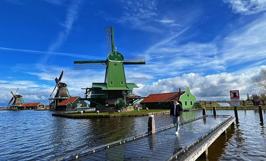 Amsterdam: Zaanse Schans and Giethoorn Day Trip with Cruise - What this Amsterdam countryside tour is really like