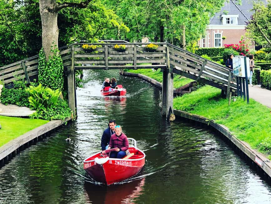 Amsterdam: Zaanse Schans and Giethoorn Guided Combo Tour - Two countryside worlds in one day