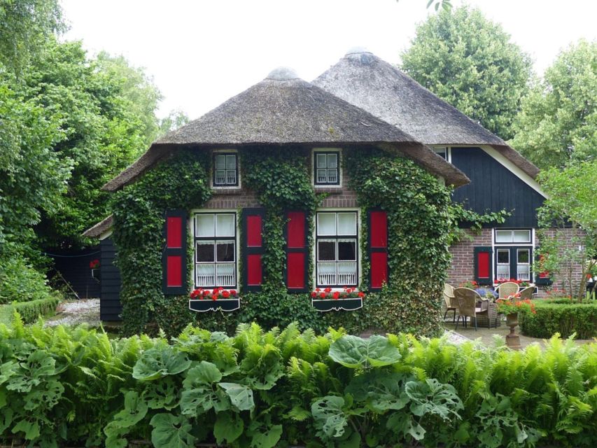 Amsterdam: Zaanse Schans and Giethoorn Guided Combo Tour - What the guide adds