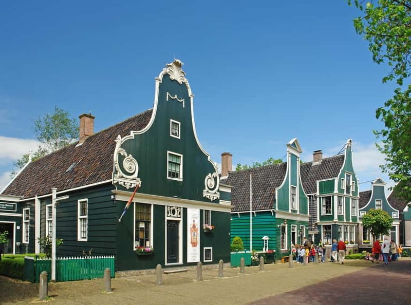Amsterdam: Zaanse Schans windmills & Volendam Guided Tour - Key points at a glance