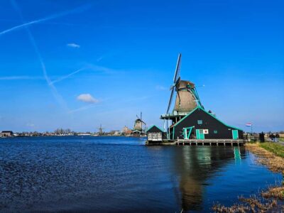 Zaanse Schans windmills & Volendam Guided Tour