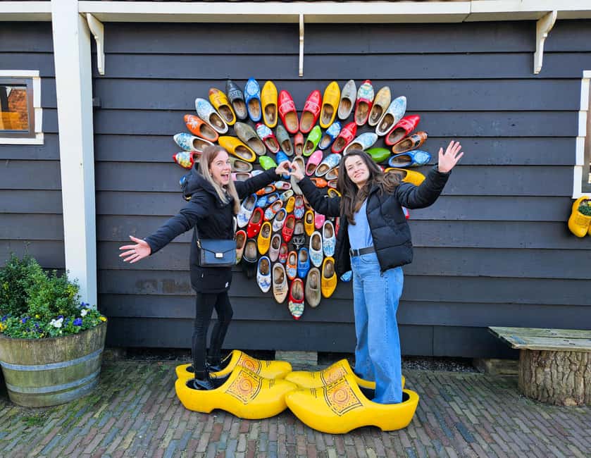 Amsterdam: Zaanse Schans windmills & Volendam Guided Tour - Cheese tasting and the old farm tradition