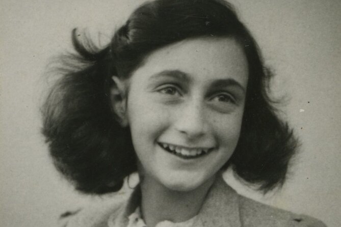Anne Frank and the Jewish History of Amsterdam Private Tour - Four synagogues near the Jewish Historical Museum