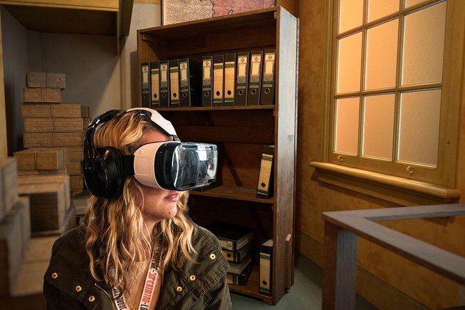 Anne Frank's Last Walk & See Anne Frank House in Virtual Reality - Seeing the Anne Frank House from outside