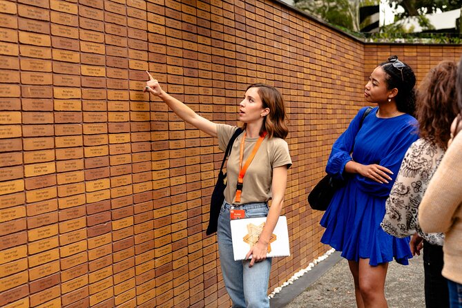 Anne Frank's Story - Guided Walking Tour through Amsterdam - Anne Frank’s statue and the final approach