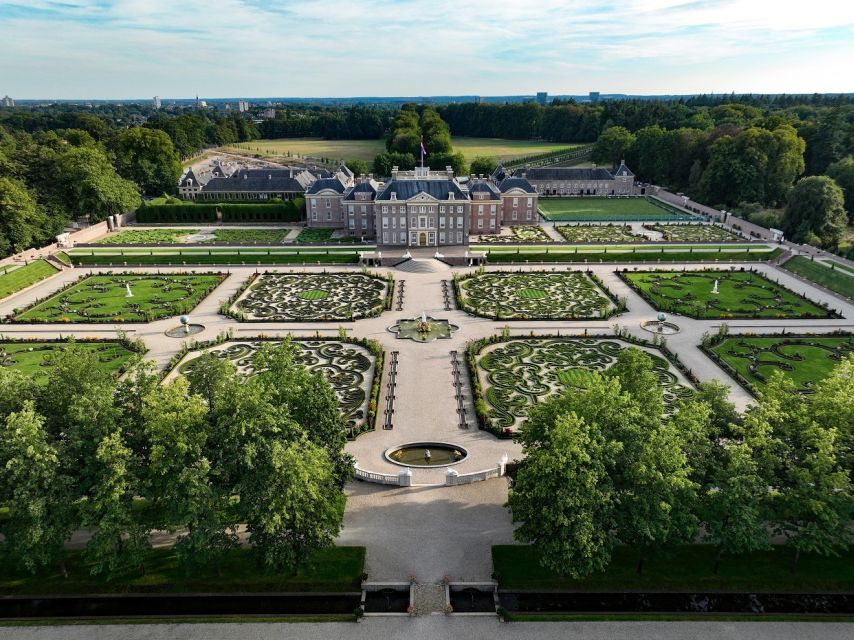 Apeldoorn: Het Loo Palace Entry Ticket - The formal gardens of Willem and Mary