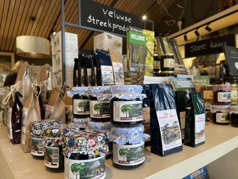 Arnhem: 8-hour culinary car tour of Veluwe - Coffee and sweets at the Forest Pavilion