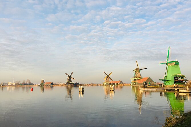 Best of Dutch Countryside: Giethoorn, Windmills, Secret Villages - What the guide adds