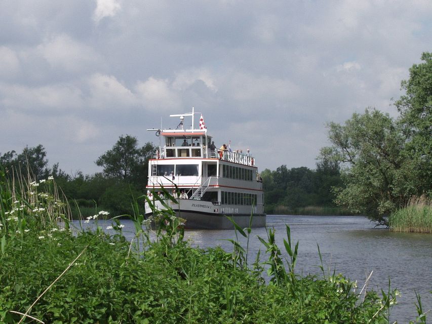 Biesbosch: Boat Cruise through National Park - Food, drinks, and onboard comfort
