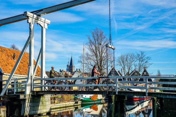 Bike rental Volendam - Explore the Countryside of Amsterdam - Who will enjoy this ride most?