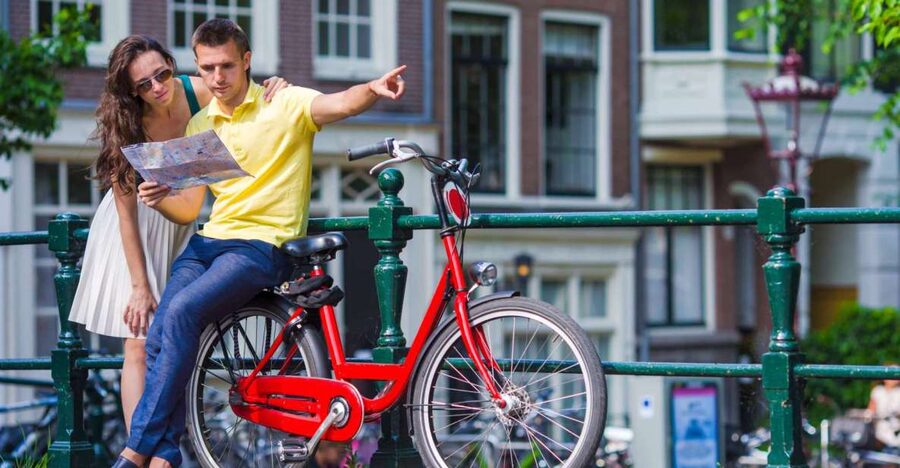 Bike Tour of Amsterdam Old Town, Top Attractions and Nature - Why Amsterdam is best seen by bicycle
