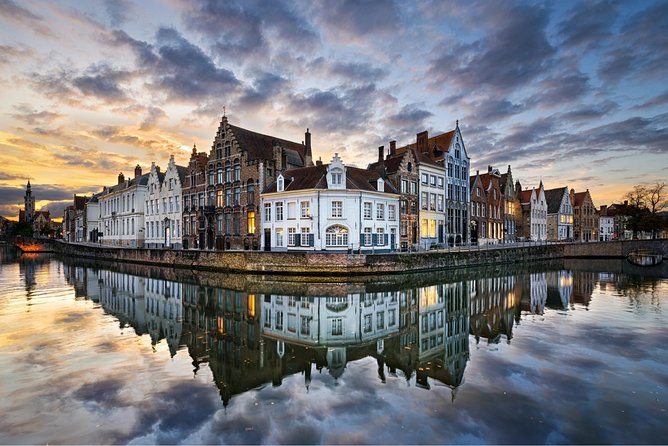 Bruges bus tour from Amsterdam - Gruuthuse and St. Bonifacius Bridge