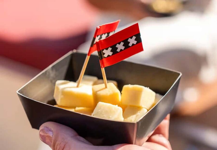 CHEESE AND DRINKS TOUR: A TASTE OF AMSTERDAM ON THE CANALS - Central Station and the Eastern Docklands