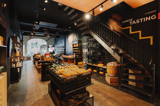Cheese and Wine tasting in Amsterdam - The good parts: friendly teaching and a social hour