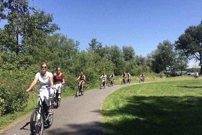 Cheese, Canals & Windmill Countryside E-Bike Tour Amsterdam - Cheese, clogs, and a useful mid-route break