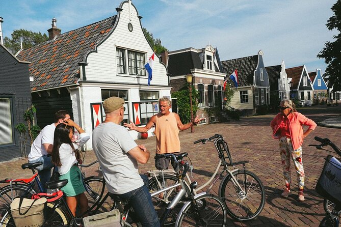 Cheese, Canals & Windmill Countryside E-Bike Tour Amsterdam - Zunderdorp, a small village with a traditional feel