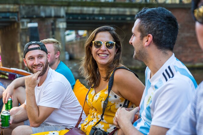 Classic Salonboat Tour in Amsterdam Including Cheese and Wine - From the Gay Monument to Begijnhof and Bloemgracht