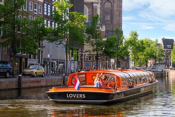 Combo Ticket: Xtracold Icebar Amsterdam and 1-Hour Canal Cruise - The most important detail: the Icebar time is not the cruise time
