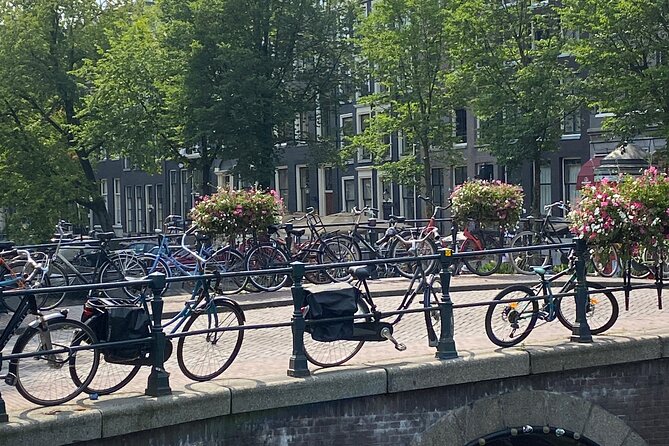 CULTURE with bite, culinary city tour - The Jordaan and apple pie with whipped cream